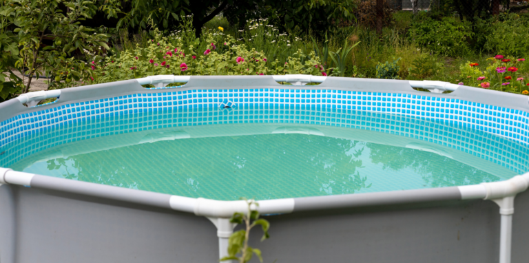 Eau trouble ou laiteuse : diagnostic et solutions